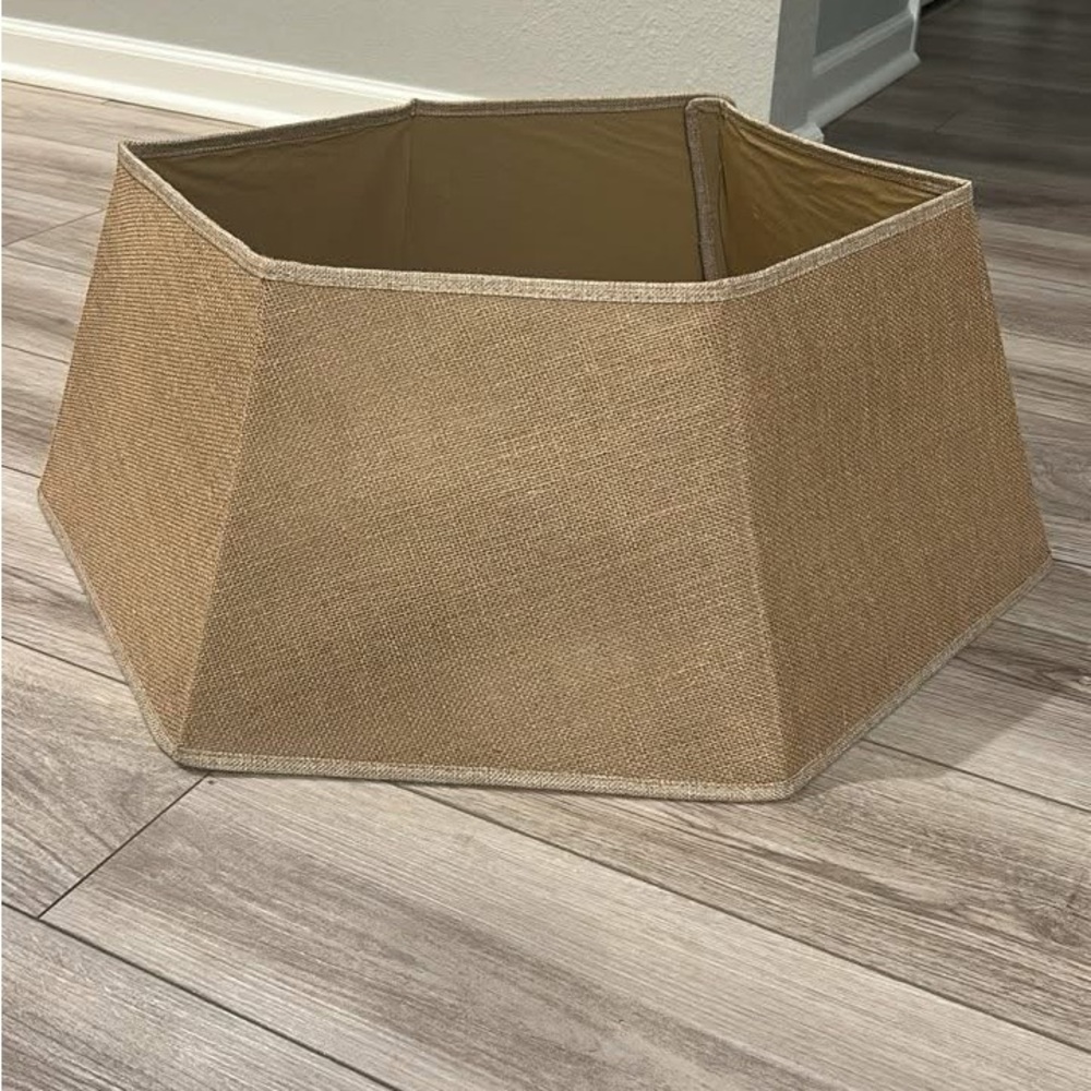 Wondershop 22.5 inch collapsible Tree Collar - Tan fabric holiday decor 🎄